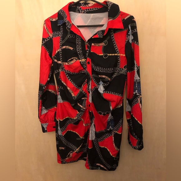Womens Graphic Red/Black Jewelry Design Top Shirt Size S/4 - Picture 2 of 4
